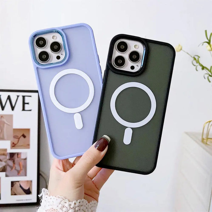 Magnetic Color Matte Case for iPhone 15 Pro - black - Cell phone cases and covers<<<HurtelXML