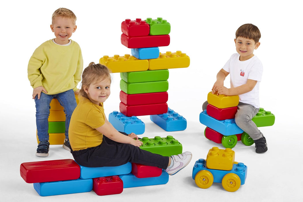 Marioinex ‘brick’ building blocks + 2 wheels, 30 pieces