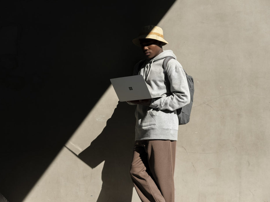 Microsoft Surface Laptop Go Intel® Core™ i5 i5-1035G1 31.6 cm (12.4") Touchscreen 8 GB LPDDR4x-SDRAM 256 GB SSD Wi-Fi 6 (802.11ax) Windows 10 Pro Platinum