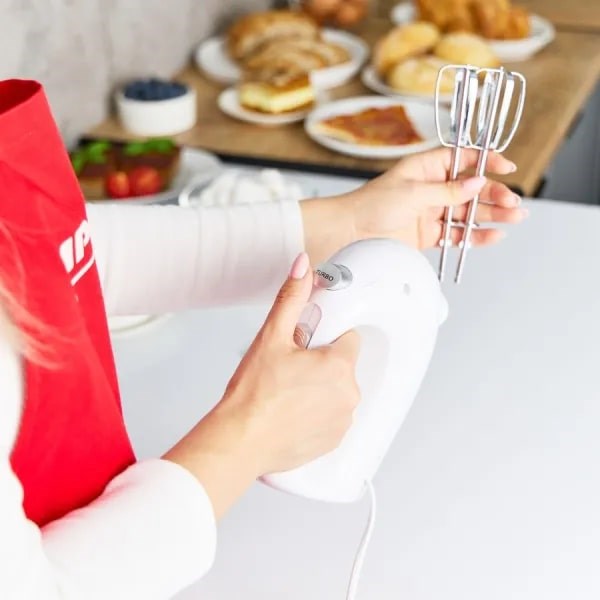 MPM MMR-25 hand mixer white