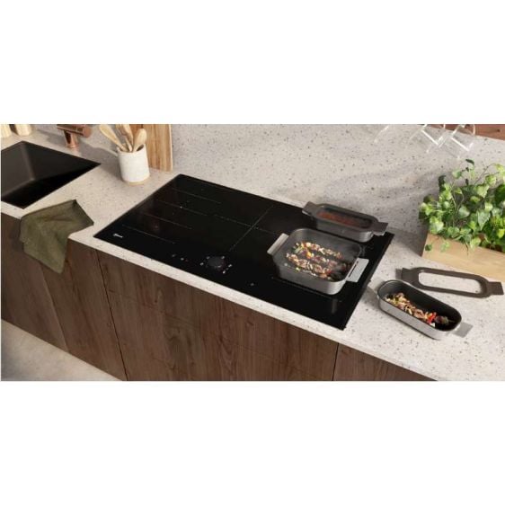 NEFF Z9403FF0 cookware set