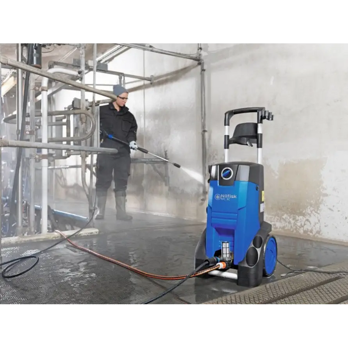 Nilfisk MC 3C-150/660 XT 230/1/50/16 EU pressure washer Compact Electric 660 l/h 3500 W Black Blue - Pressure