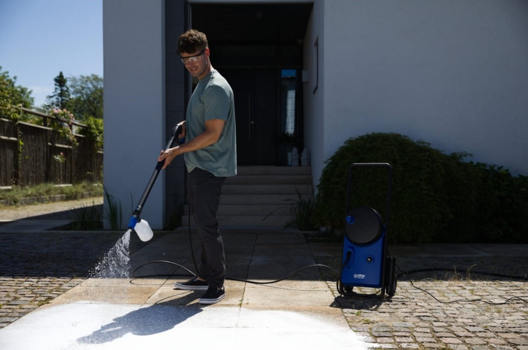 Nilfisk Core 140-8 PowerControl In-Hand EU pressure washer Upright Electric 474 l/h 1800 W Blue