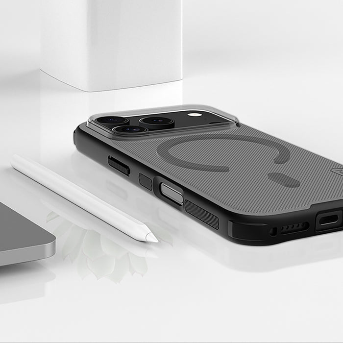 Super Frosted Shield Pro Magnetic Case IP17 Pro Transparent black