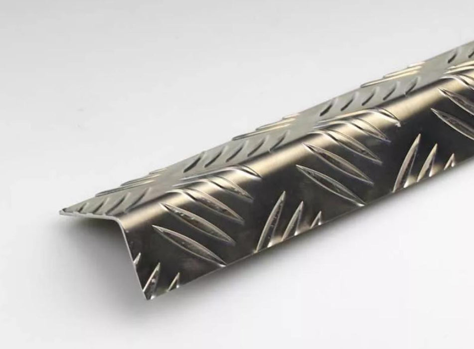 ALUMINUM EMBOSSED CORNER PROFILE 25X40MM/1M