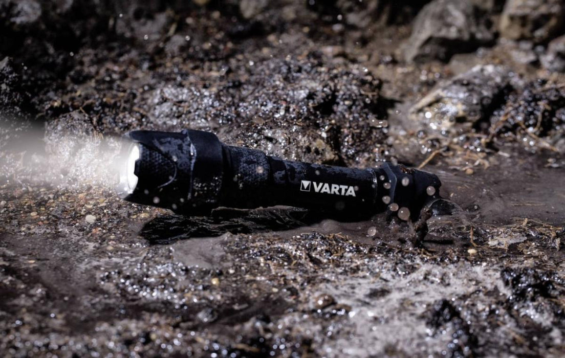 VARTA INDESTRUCTIBLE F20 PRO 2AA FLASHLIGHT