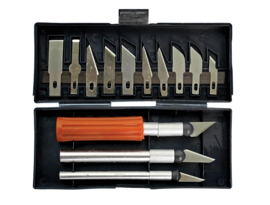 CUTTERS FOR WOOD CUTTING. 16 PCS.