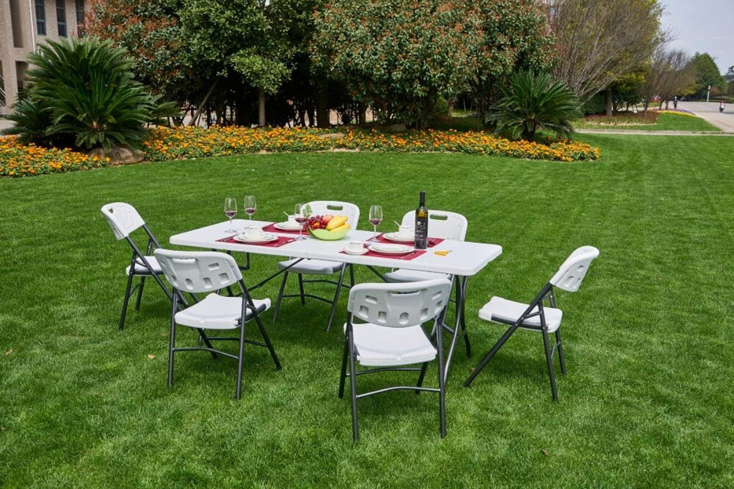 FOLDING PARTY CHAIR