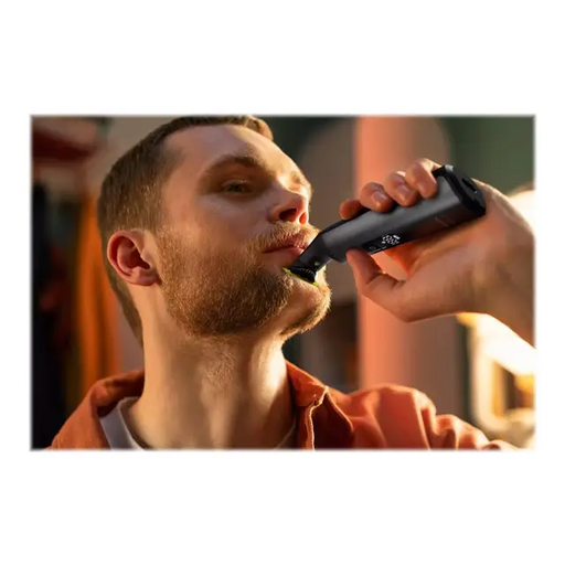 PHILIPS QP6551/17 OneBlade hybrid beard and body trimmer - Самобръсначки и аксесоари<<<Грижа за тялото<<<Уреди за личнa