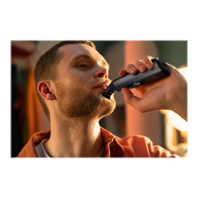PHILIPS QP6551/17 OneBlade hybrid beard and body trimmer - Самобръсначки и аксесоари<<<Грижа за тялото<<<Уреди за личнa