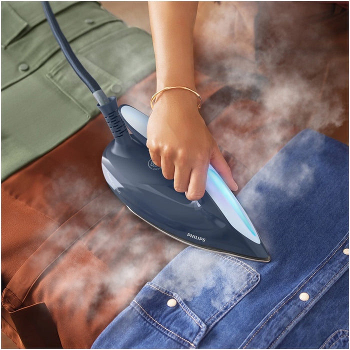 Ironing center PHILIPS PerfectCare PSG7030/20 2100 W, 8.0 bar, 1800.0 ml