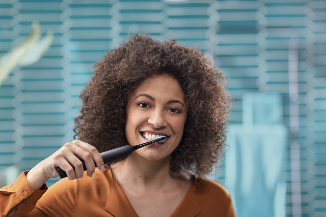 Philips DiamondClean 9000 HX9914/54 2-pack sonic electric toothbrush with chargers & app