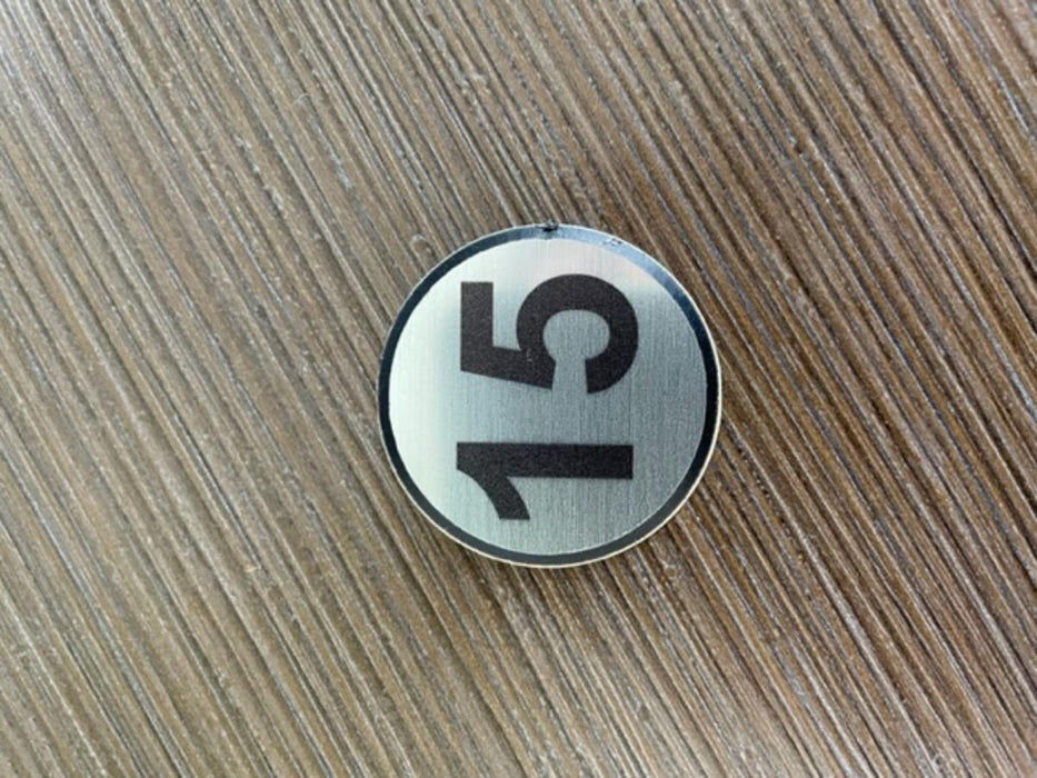 NUMBER 15 SELF-ADHESIVE SILVER CIRCLE 4CM