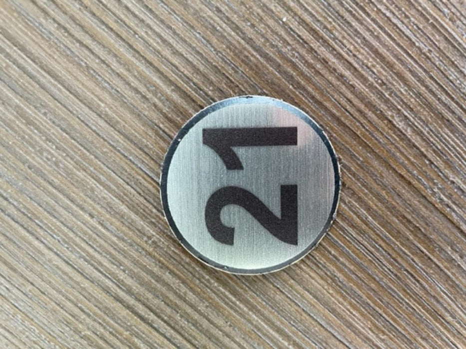 NUMBER 21 SELF-ADHESIVE SILVER CIRCLE 4CM
