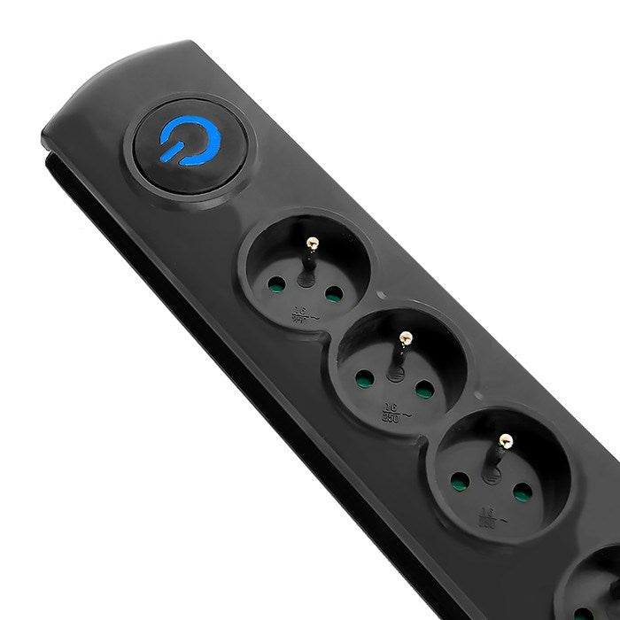 Qoltec 50104 surge protector 4 AC outlet(s) 230 V 1.5 m Black