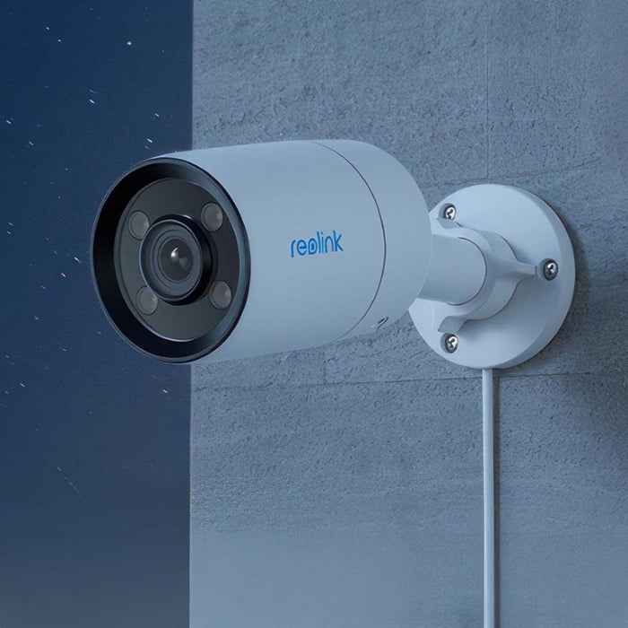 Reolink ColorX Series P320X - 4MP Outdoor Camera, True Color Night Vision, PoE, 3000K Adjustable Warm Light