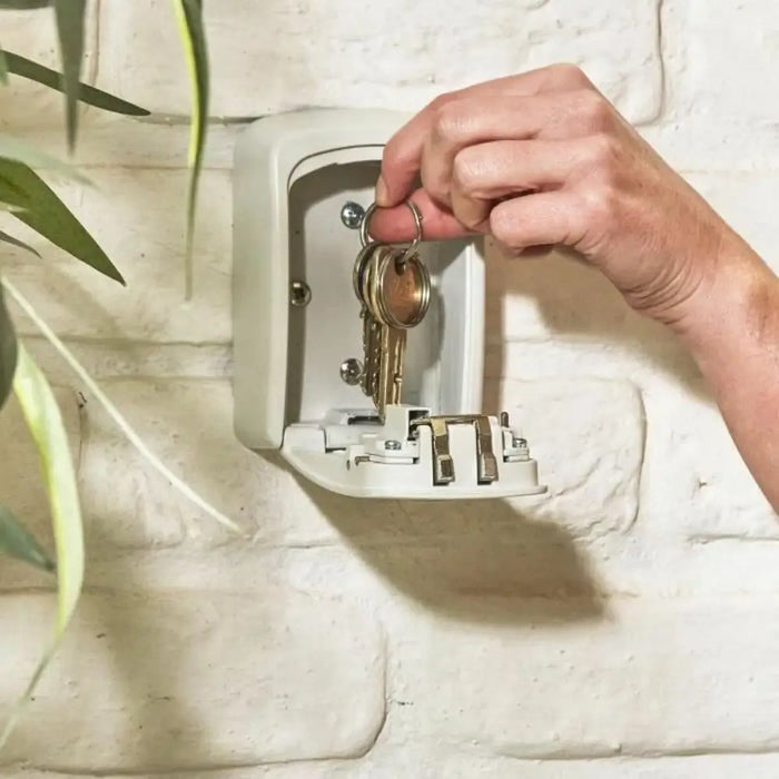 Safety-deposit box Master Lock 5401EURDCRM Keys White Grey Metal Aluminium 8 x 3 x 12 cm - Сигурност Удома<<<Дом