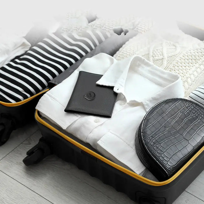 SBS Track My Circle Waterproof IP65 Locator Compatible with Apple Find My - Black - Other cell phone