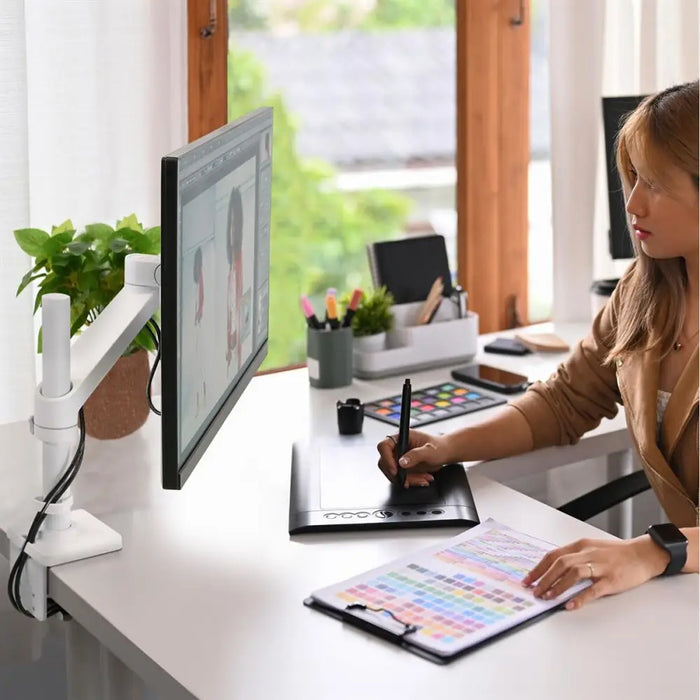 Screen Table Support Ergotron 45-669-216 34’’ - Електроника Периферни и резервни части<<<Компютри|