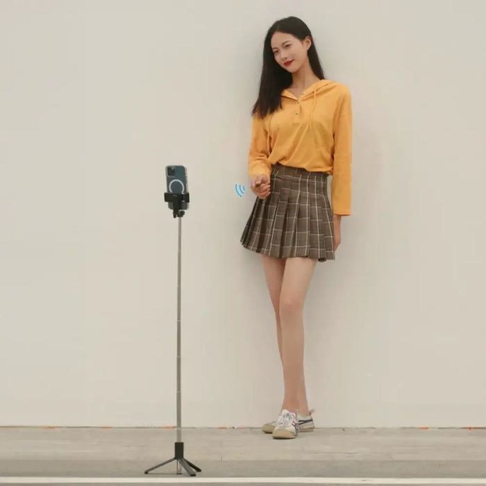 Selfie stick WHS1Y telescopic tripod 1m with phone holder - black - Photo accessories<<<HurtelXML