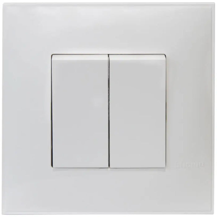 SERIAL KEY WITH FRAME WHITE BTICINO CLASSIA - Ключове и контакти<<<Електроматериали<<<Praktiker&&&Ключове и