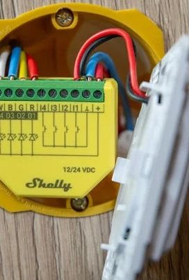 Shelly Plus RGBW PM LED Strip Controller, WiFi/Bluetooth