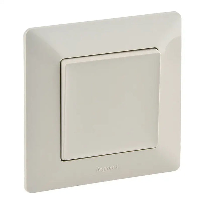 SINGLE KEY WITH FRAME CREAM LEGRAND VALENA LIFE - Ключове и контакти<<<Електроматериали<<<Praktiker&&&Ключове и