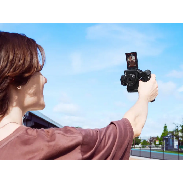 Sony ZV-1F - Компактни цифрови фотоапарати Cyber Shot<<<SONY професионалнo фото и видео<<<SONY<<<PolyComp&&&Компактни