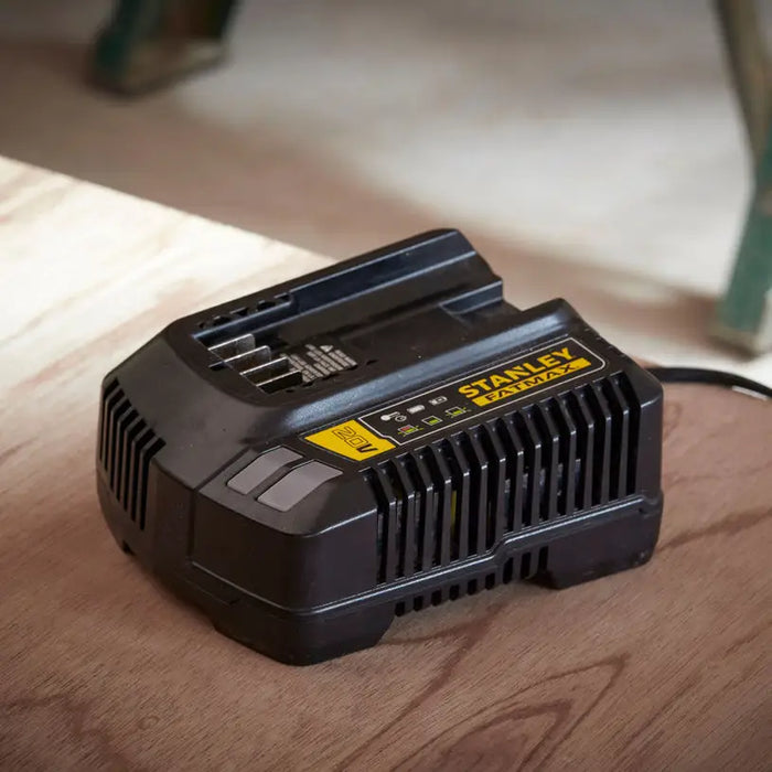 STANLEY SFMCB14-QW FAST CHARGER - Батерии и зарядни<<<Шлайф машини<<<Инструменти и железария<<<Praktiker&&&Батерии и