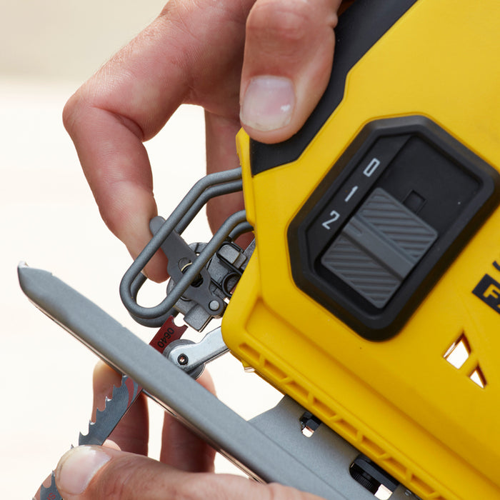 CORDLESS JIG SAW STANLEY SFMCS600B-XJ
