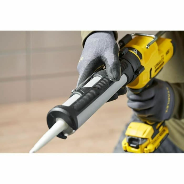 Glue gun Stanley SFMCE600B-XJ