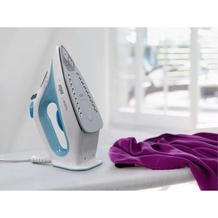 Steam-Dry Travel Iron Braun TexStyle 1 White 2000 W - Почистване Прахосмукачки И Гладене<<<Дом