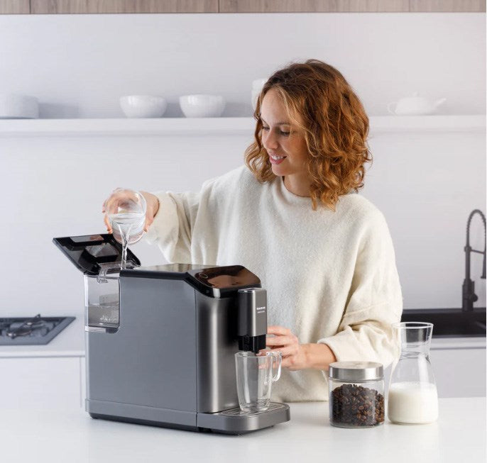 Taurus Accento Latte espresso machine; 20 bar White Coffee