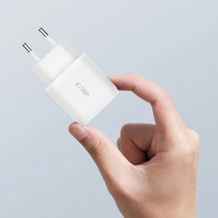Tech-Protect C20W USB-C PD 20W / USB-A QC 3.0 Charger with USB-C / Lightning Cable - White - Cell phone USB