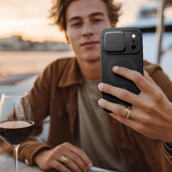 Tech-Protect Kevlar Aura MagSafe Case for iPhone 17 Pro - Black - Cell phone cases and covers<<<HurtelXML