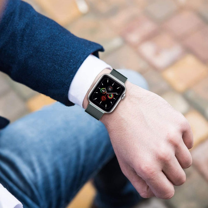 Tech-Protect MilaneseBand for Apple Watch 4 / 5 / 6 / 7 / 8 / 9 / SE / Ultra 1 / 2 (42/44/45/49 mm) - Silver