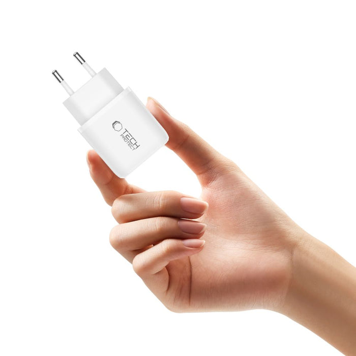 Tech-Protect NCA20 PD 20W QC3.0 USB-A / USB-C Wall Charger + USB-C / Lightning Cable 100cm - White