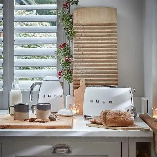 Toaster SMEG TSF01WHMEU - Тостери<<<Уреди за кухня<<<Малки електроуреди<<<TechnoMix&&&Тостери<<<За Кухнята<<<Малки