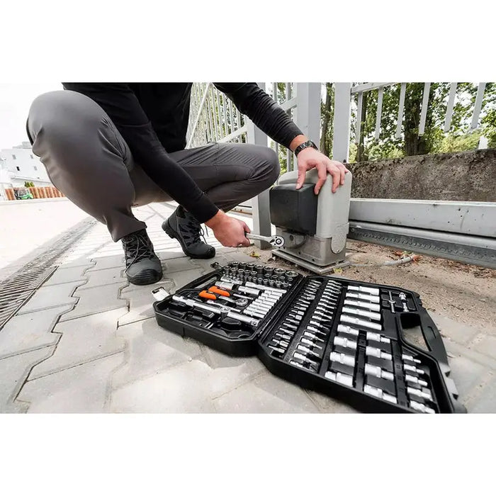 TOOL SET 110 PIECES 1/2’’ AND 1/4’’ NEO 10-211 - Комплекти вложки и тресчотки<<<Ръчни инструменти<<<Инструменти и