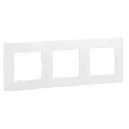 TRIPLE FRAME WHITE LEGRAND NILOE - Ключове и контакти<<<Електроматериали<<<Praktiker&&&Ключове и