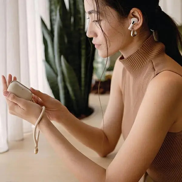 Uniq Coehl Haven case for AirPods Pro 2 (2022/2023) - dark blue - Cell phone cases and covers<<<HurtelXML