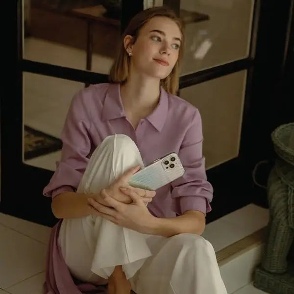 Uniq Coehl Linear case for iPhone 14 Pro Max - iridescent - Cell phone cases and covers<<<HurtelXML