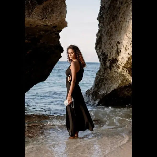 Uniq Coehl Lumino Magnetic Charging case for iPhone 16 Pro Max - silver - Cell phone cases and covers<<<HurtelXML