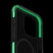 Uniq Combat iPhone 16 Pro 6.3’’ Magclick Charging case white/lume white - Cell phone cases and covers<<<HurtelXML