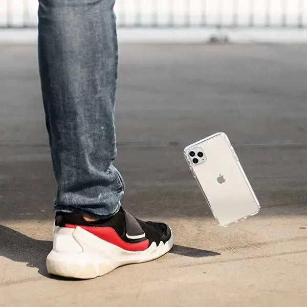 Uniq LifePro Tinsel case for iPhone 11 Pro Max - black - Cell phone cases and covers<<<HurtelXML