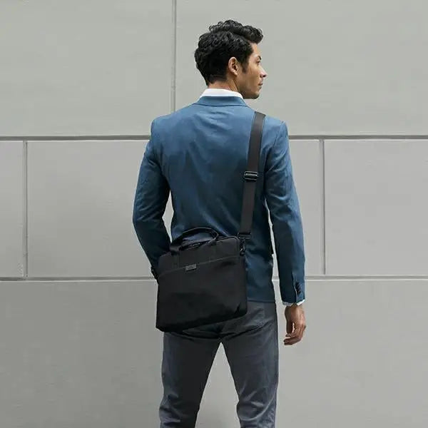 Uniq Stockholm bag for a 16’’ laptop - blue - Laptop bags<<<HurtelXML