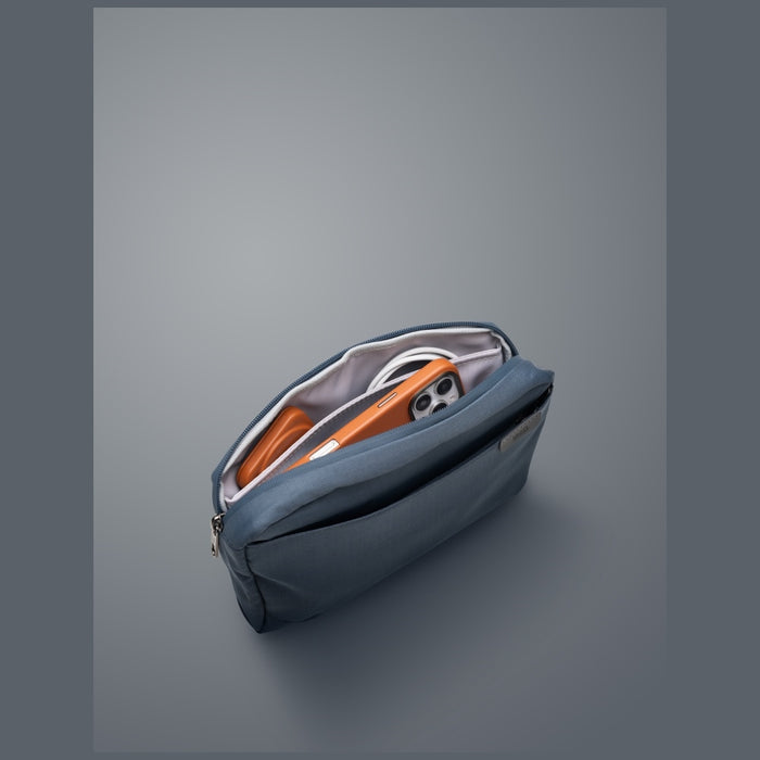 Uniq Arden Sling 2L bag - blue