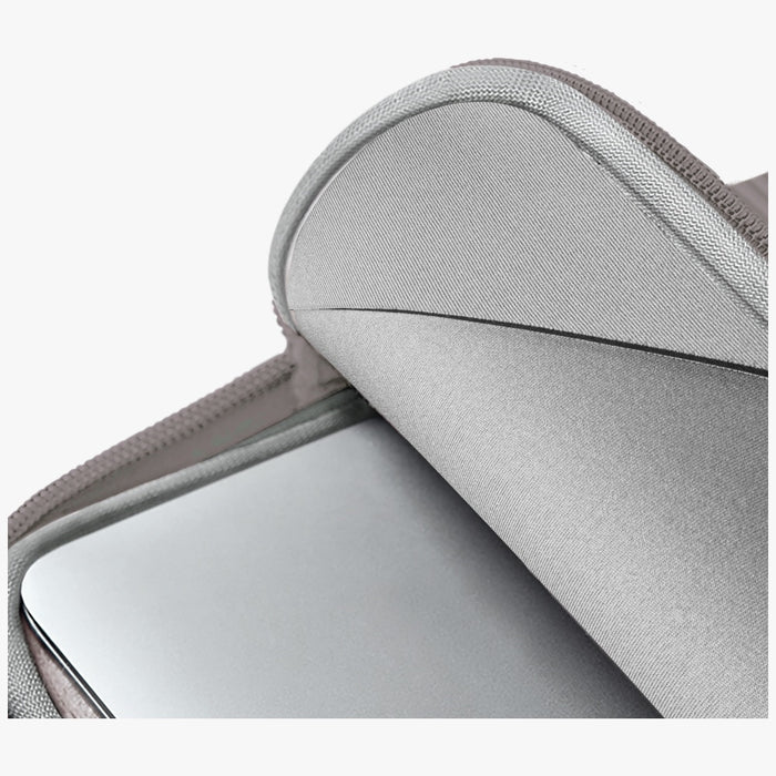 Uniq Cyprus Ridge Edition Laptop Sleeve for 14&quot; laptops, water-resistant neoprene - gray