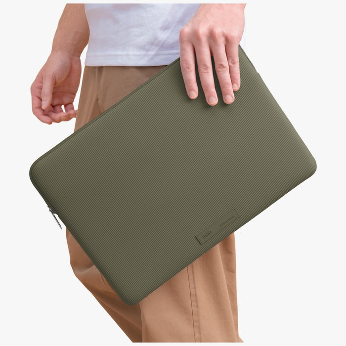 Uniq Cyprus Ridge Edition Laptop Sleeve bag for a 14&quot; water-resistant neoprene laptop - green