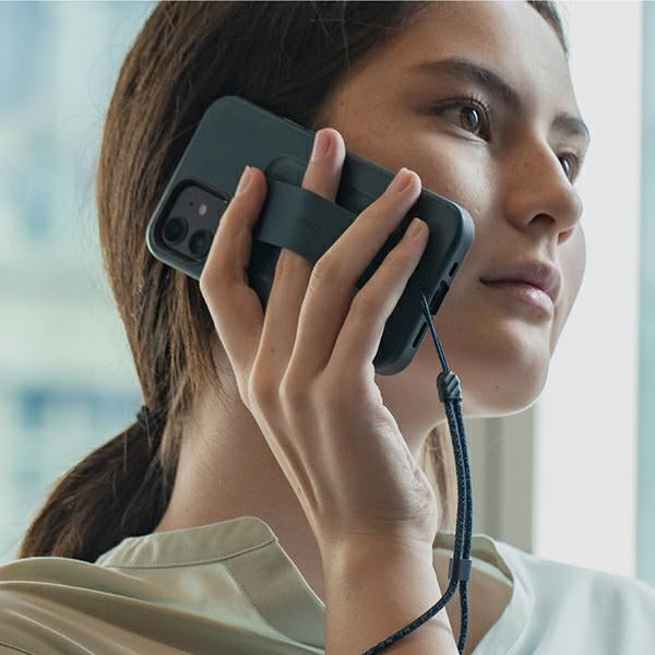 Uniq Heldro case for iPhone 12 Pro Max - white